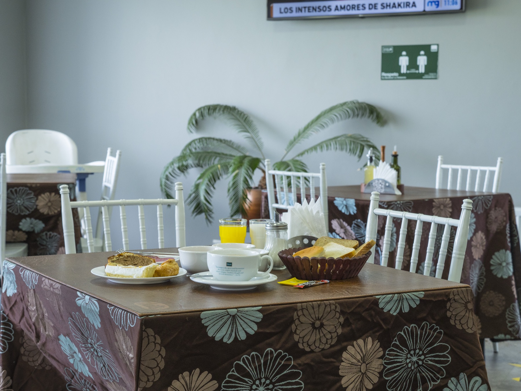 Desayuno servido en EconoHotel
